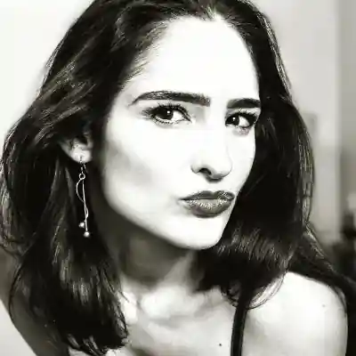 Ava Alex