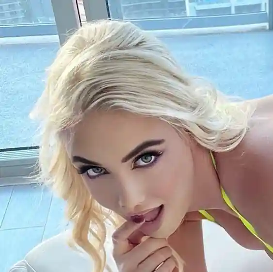 Kate Dee's avatar