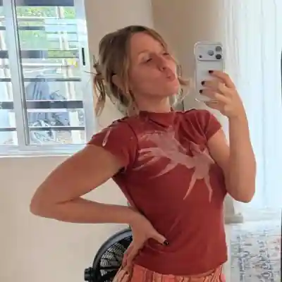 Molly Pills's avatar