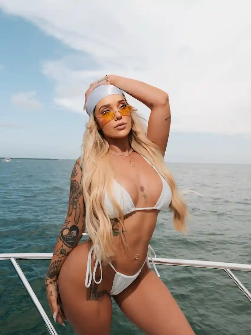Kali Roses's portrait