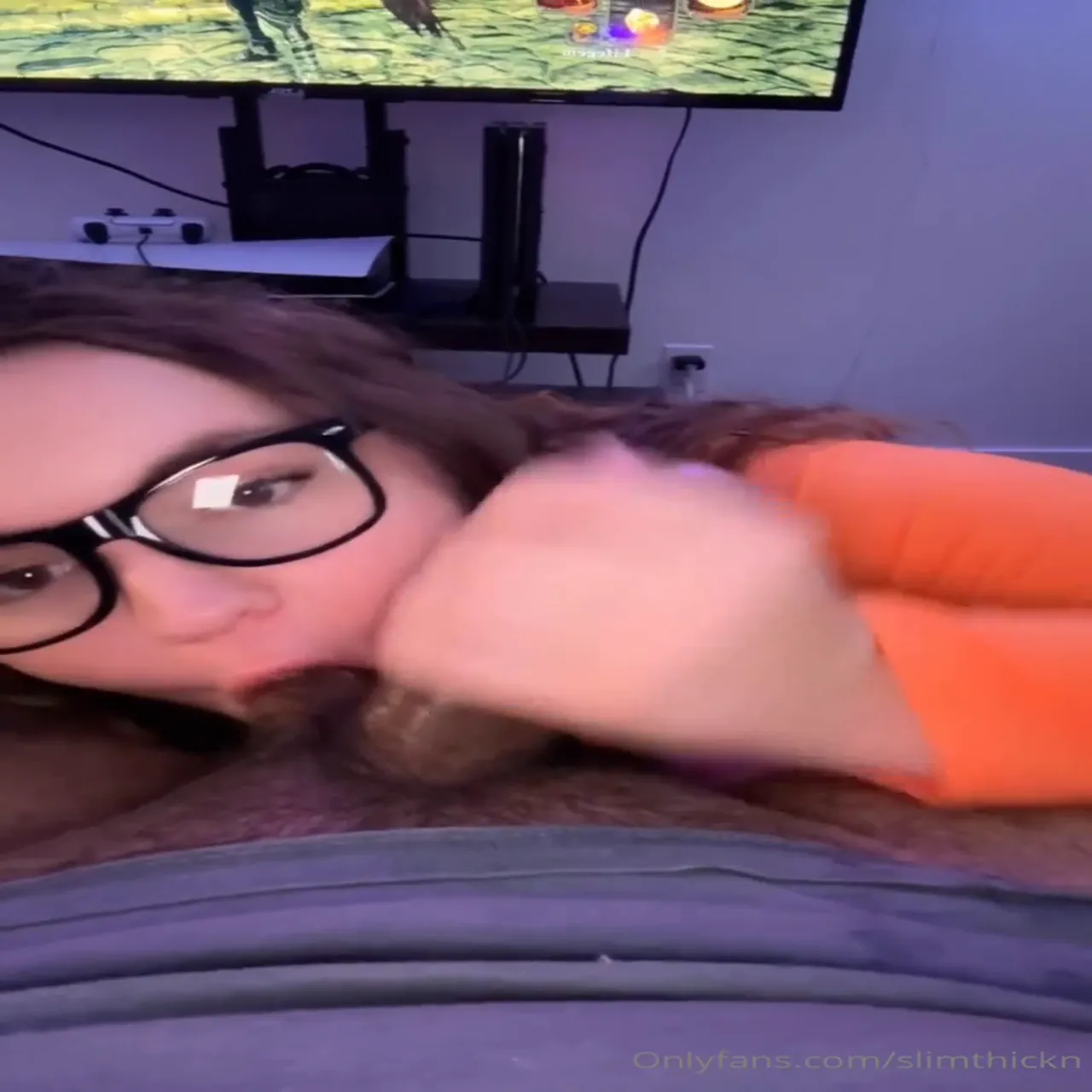 Media poster for Velma cosplay PAWG makes Mexican nut inside her